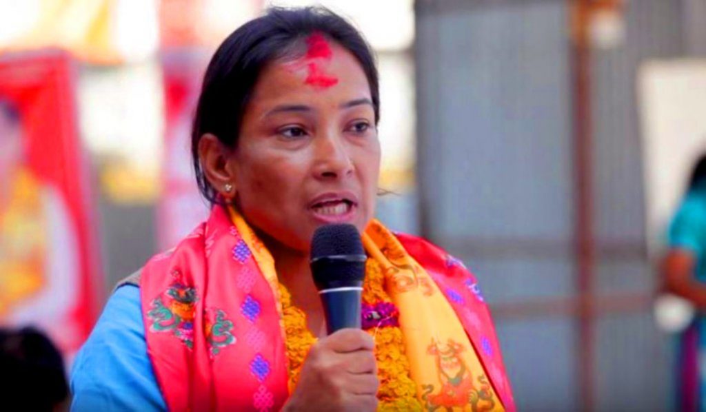 चितवन रङ्गशालामा लगाइएको डोजरबारे के भन्छिन् मेयर रेणु दाहाल ?