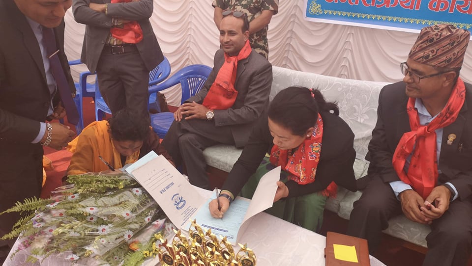मन्त्री मगरको पहलमा शहीद गौतमका ३ छोरी काठमाडौँमा भर्ना