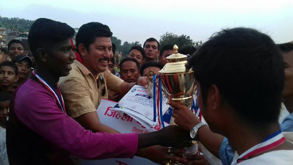 जिल्ला लिग फुटवल प्रतियोगिताको उपाधी दुधौलीको डकाहालाई
