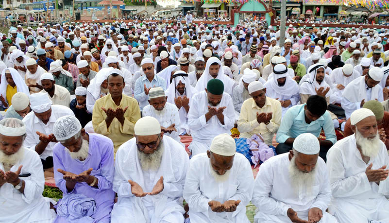 काठमाडौंमा इद उलफित्र पर्वको रमझम ( तस्बिरमा हेर्नुहोस्)