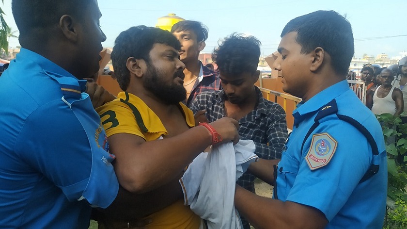 कुटपिट गर्ने दुई जना प्रहरीलाई निलम्बन गरिने