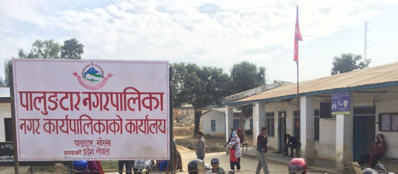 पालुङ्टारको बस्ती हुदै हाइटेन्सन लाइन बिस्तार नगर्न पूर्व प्रधानमन्त्री भट्टराईको आग्रह