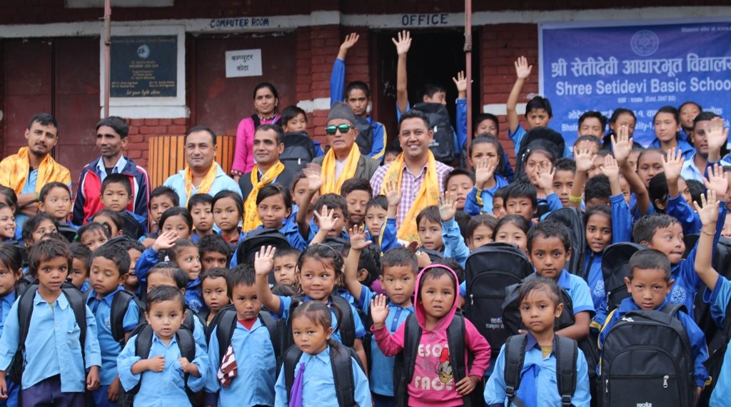 भोटेकोशीमा शैक्षिक समृद्धिका लागि बालबालिकालाई अध्यक्षको तलबभत्ता